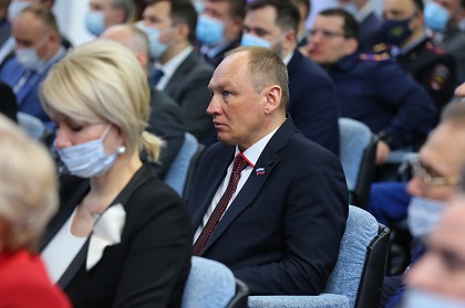 Роман Габов: большое место в планах области занимают вопросы экологии, развития лесного комплекса и сельского хозяйства